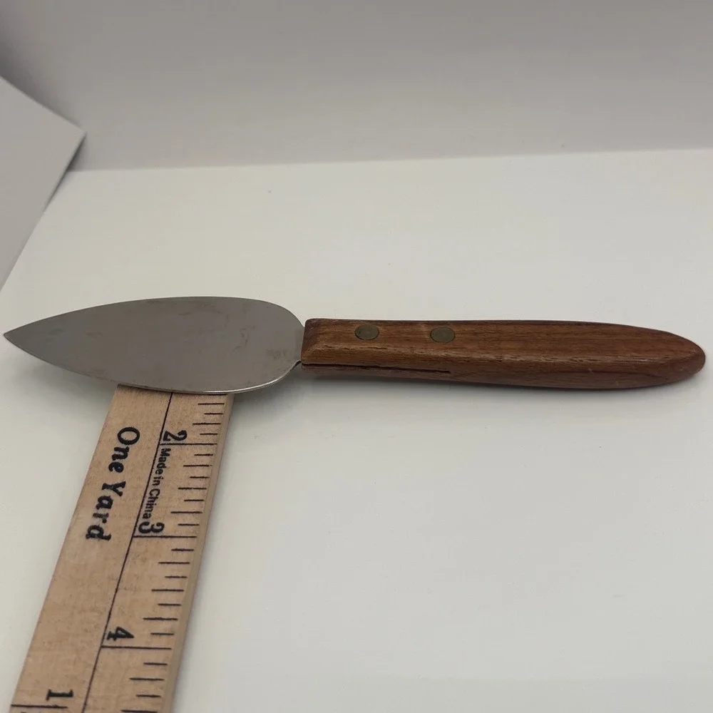 Vintage Hickory Farms Of Ohio Cheese Spreader Knives Set 2 Wood Handle Stainless